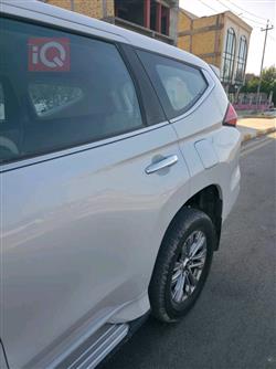 ميتسوبيشي باجيرو سبورت